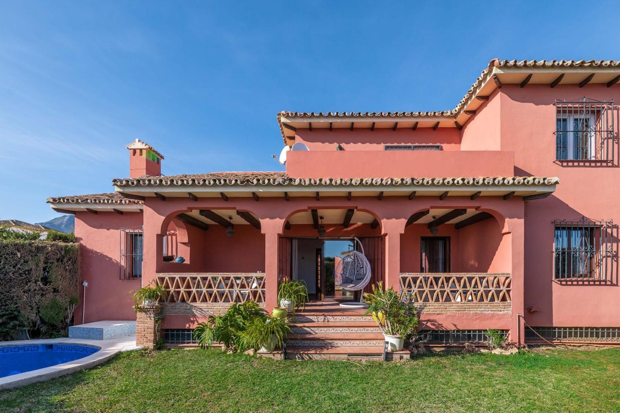 Apartamento Classic 5 Bdrm Andalucian W Pool & Sea View *